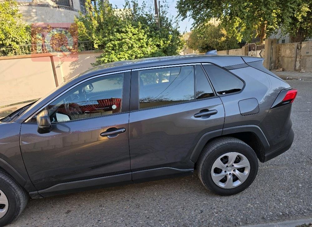 تۆیۆتا ڕاڤ 4